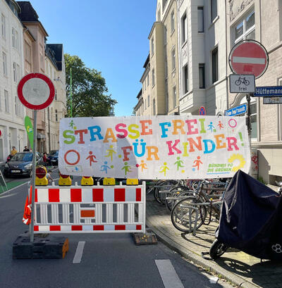 Spielstraßen-Banner